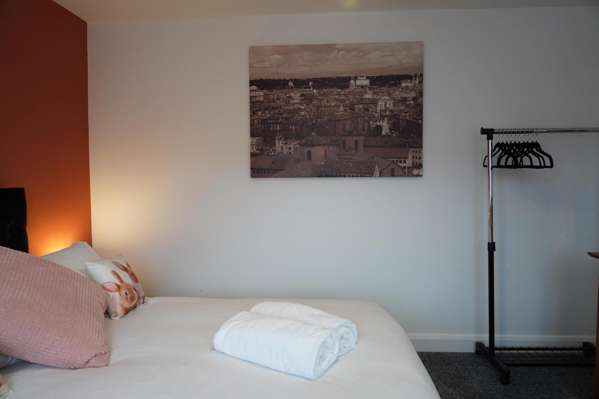 8 Double Beds In A 5 Bedroom House, Pets Welcome Epworth Exterior foto